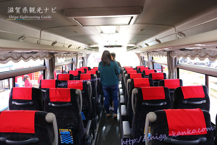 北近江リゾートと鶏足寺のシャトルバスの車内