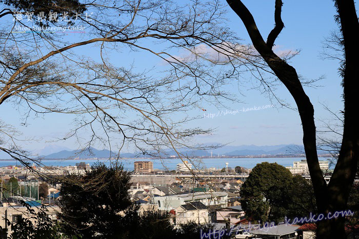 近江神宮から見た琵琶湖