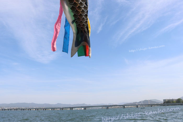 船の上から見た琵琶湖の風景
